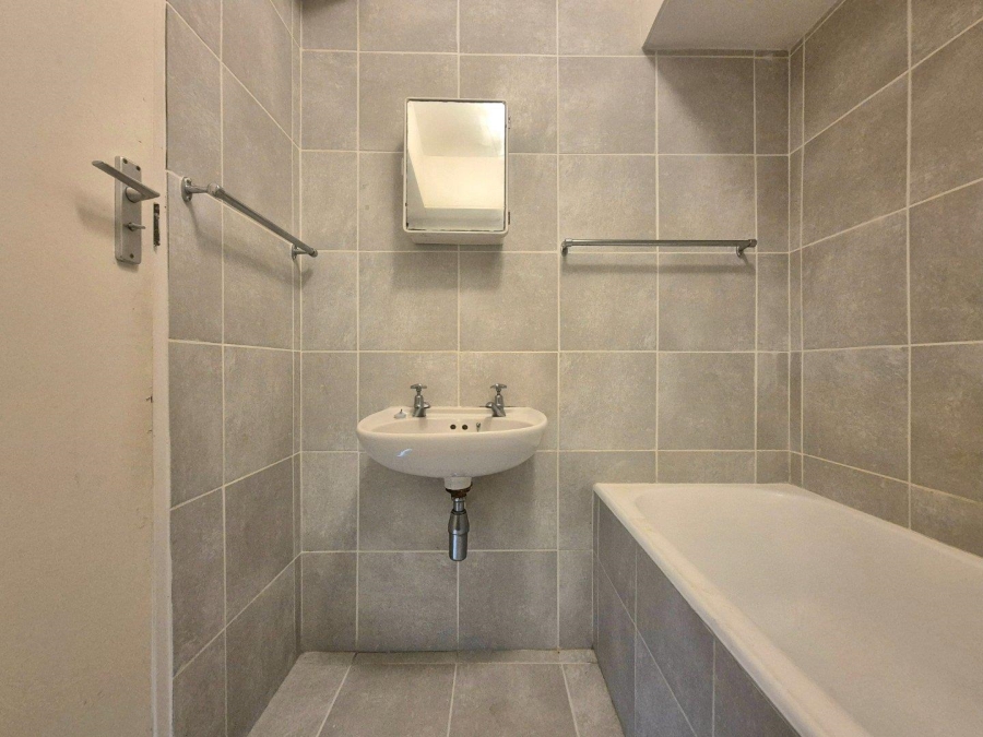 1 Bedroom Property for Sale in Claremont Upper Western Cape